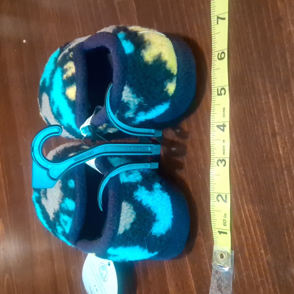 Toddler Slippers - Picture 3 of 6